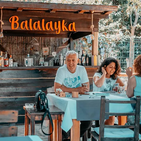 Balalayka Butik 무글라