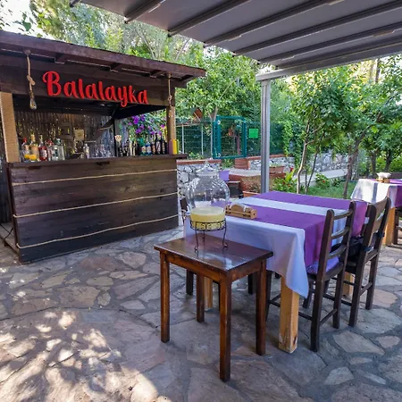 Balalayka Butik 3*