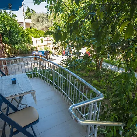 Balalayka Butik מלון